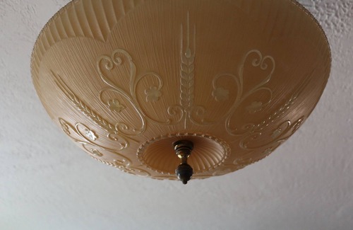 North Tonawanda Apartment | NEW! Nostalgia Awaits in Vintage Apt - 20 mins to Downtown/Falls