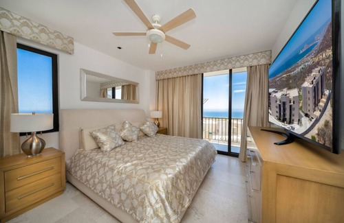 Colonia El Progreso Condo | NEW Ocean View Condo w/ Pool, Gym, Spa