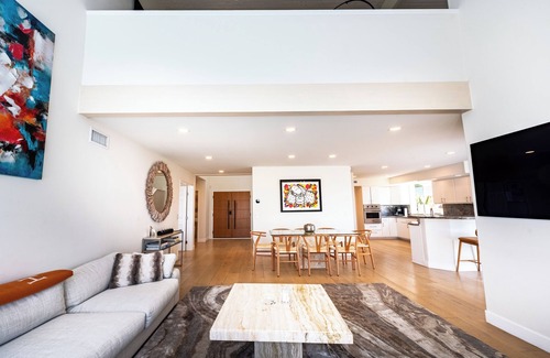 Western Malibu House | NEW! Ocean View Malibu Modern Home w/Mini Golf & Spa