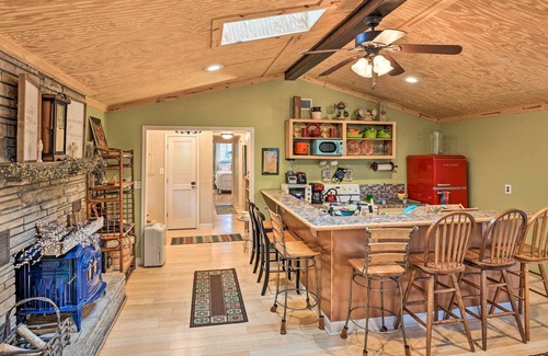 Green Hill House | NEW! Old Hickory Lakefront Home: Fire Pit & Grill!