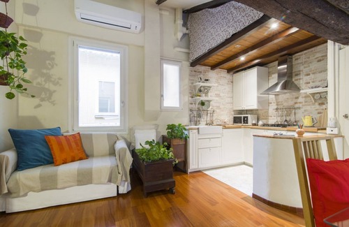 Historic Center Apartment | New one bedroom apartment near Piazza Santo Stefano