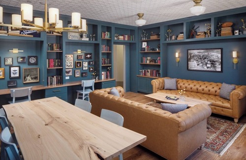 Orono House | New Open Retreat inside UMaine! Perfect for Parents, Students & Professionals