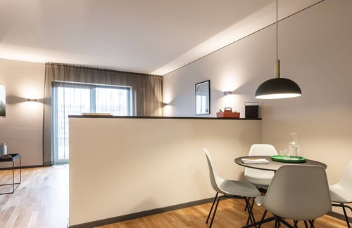 Frankfurt Airport Area House | NEW OPENING / Frankfurt Airport / Design-Serviced-Apartment / MEDIUM 43 qm