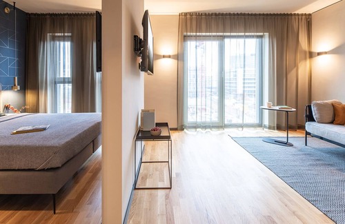 Frankfurt Airport Area House | NEW OPENING / Frankfurt Airport / Design-Serviced-Apartment / MEDIUM 43 qm