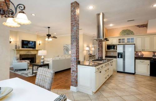 Slidell House | New Orleans Area 5BR 3.5ba with Gourmet Kitchen and Private Boat Dock