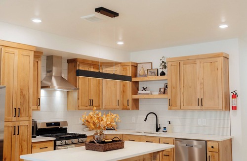 Idaho Falls House | New - Oversized Luxury Downtown Idaho Falls Townhome, Greenbelt & Restaurants