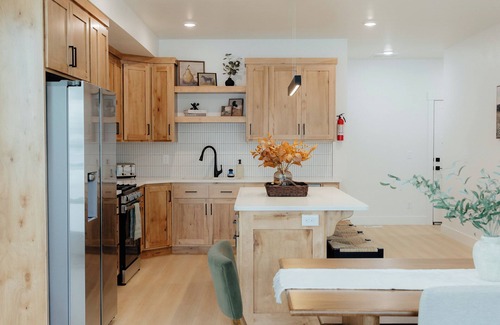 Idaho Falls House | New - Oversized Luxury Downtown Idaho Falls Townhome, Greenbelt & Restaurants