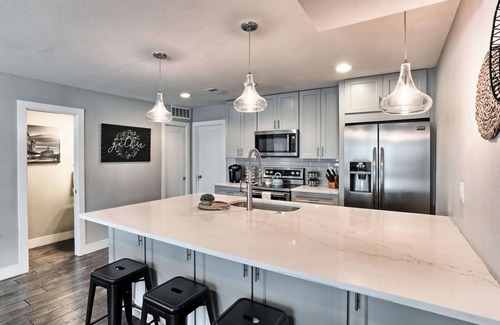 Berkley House | New Owner Special! Spacious and Quiet - Firepit - Pets Allowed