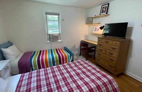 New Paltz House | New Paltz entire home: King BR & Twin BR