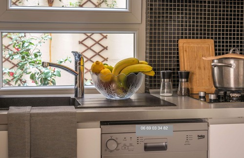 Bonne-Nouvelle Apartment | New Paris Centre Historic Marrais Montorgueil Chic Suite Familiale 2 Bedrooms