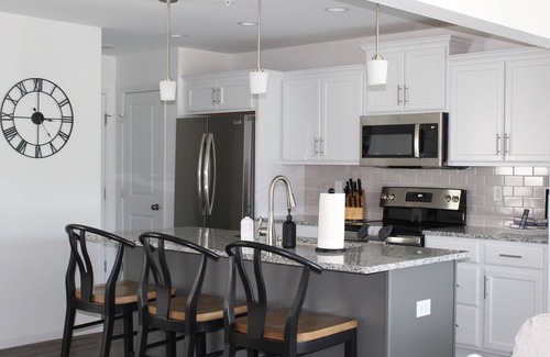 State College House | New Penn State Townhouse: Prime Location Near Stadium, Campus, and Airport!