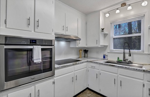 St. Andrews House | New! Pet Friendly 3 Bedroom! Great Location!