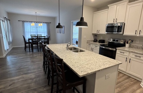 Emerson House | New pet-friendly home less than a mile to LakePoint Sports Complex!