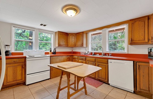 Gainesville House | NEW! Ponderosa Off The Beaten Path