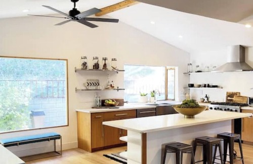 Topanga House | NEW Pristine Designed Home w/Spa Steam Showernn