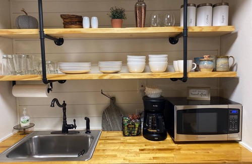 Gatlinburg Apartment | ⭐️NEW-PristineGburgLoft-2A-Walk2Pancakes🥞 & Slopes⛷
