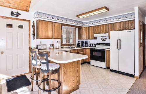 Three Lakes House | NEW! Private 2 bedroom with loft on Virgin Lake!
