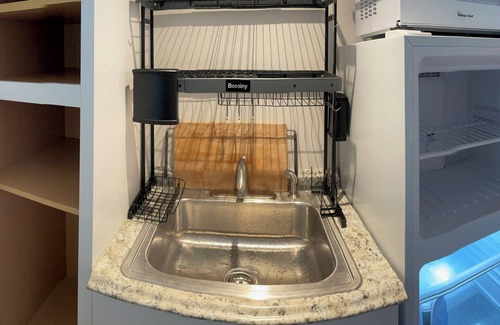 Olympia Apartment | New, Private and Fast Wif with easy access to every place you need to go!