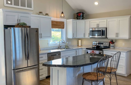 Cavendish House | New Private Cottage in Cavendish National Park, close to beaches and attractions