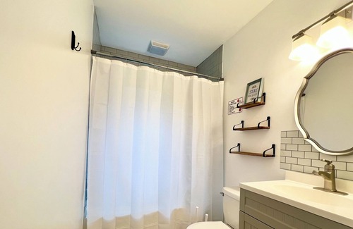 Geneva House | New! Private home in Geneva! Close to everything!