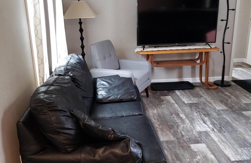 Ellsworth House | new private mobile home