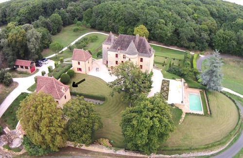 Carlux House | New Proche Sarlat - Beautiful stone house in 15th century manor park with swimming pool