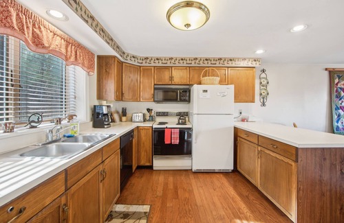 North Creek House | NEW! Quick Silver 9D - Comfy Townhome for All Seasons by The Summit at Gore Mountain