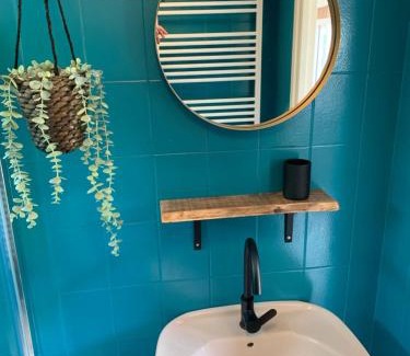 Nunspeet Apartment | NEW: recent opgeknapte houten chalet - de Veluwe