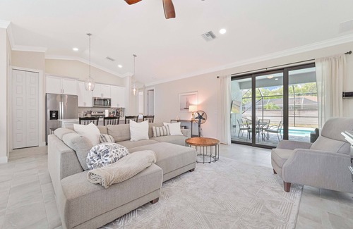 Bonita Springs House | New Remodeled and Quiet 4 bed pool home by Coconut Point - Close to Beaches!