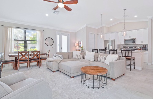 Bonita Springs House | New Remodeled and Quiet 4 bed pool home by Coconut Point - Close to Beaches!