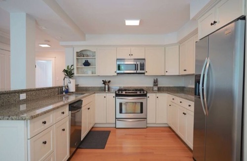Manchester-by-the-Sea Condo | -NEW- Renovated Condo Manchester-by-the-Sea
