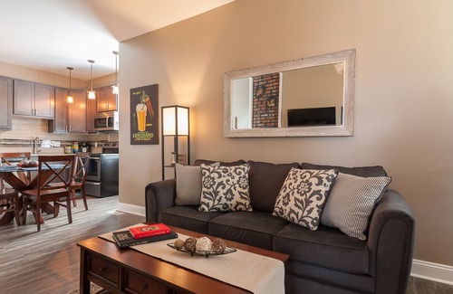 St. Louis House | ☆ New Renovate ☆ Holly Hills☆Carondelet Park☆Yard & Fire Pit ☆