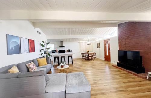 Walnut Valley Apartment | New Renovated 3B2B house