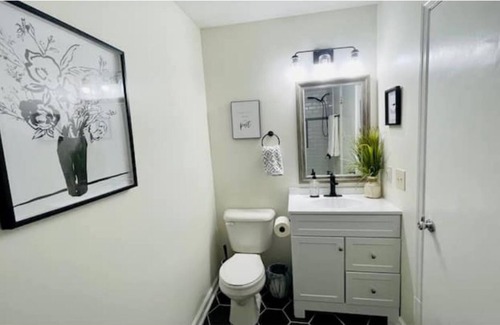Smyrna House | NEW Renovated 4 bedrm * Sleeps 9