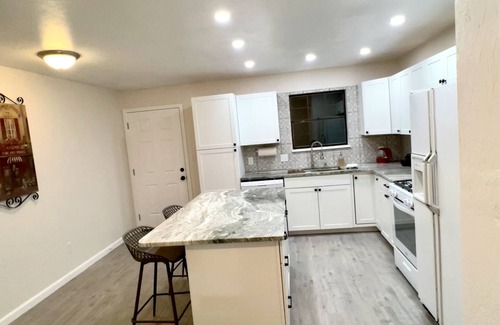 Tallahassee Apartment | New Renovated Downtown GEM Min from FSU & Capital