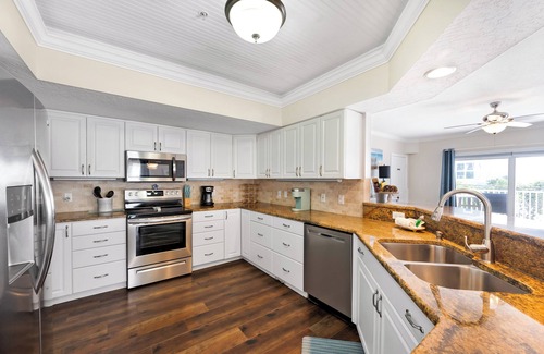 Bradenton Beach Condo | New Rental- Beach Views! Updated Spacious condo with Coastal Decor