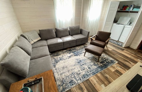 Westminster Cabin | *NEW RENTAL* - Cozy Cabin on the River! - Family Fun & Outdoors