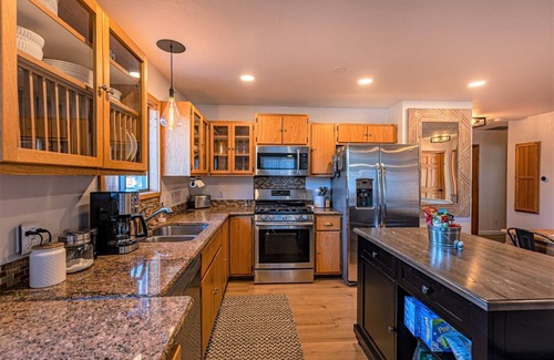 Pagosa Highlands Cabin | New Rental! Great Vacation Home. Close to Lake Hatcher and San Juan Forest.