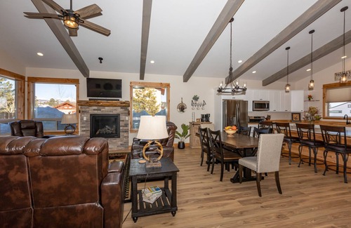 Pagosa Highlands Cabin | New Rental / New Home! A/C, fenced yard, near lake!