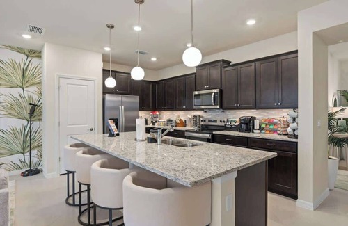 Four Corners House | New Resort, Themed, Ultra Comfortable, Heated Private Pool, Game Room, Family Ho