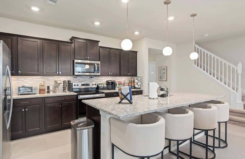 Four Corners House | New Resort, Themed, Ultra Comfortable, Heated Private Pool, Game Room, Family Ho