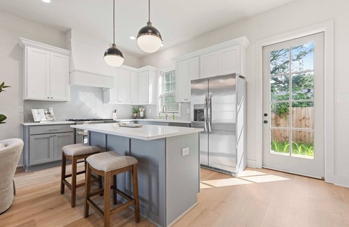 Lafayette House | New River Oaks River Ranch King A+ Location