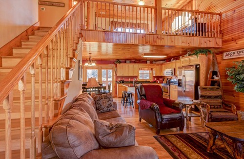 Todd Cabin | New River Ramble - riverfront with game room, hot tub, fire pit