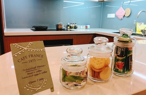 Bach Dang Riverside Apartment | NEW: Saigon Home - CBD Spacious 2Br - Free Pool&Gym
