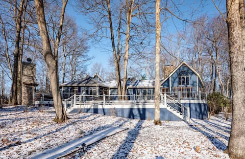 Blakeslee House | New! Sailor's Point: Lakefront, Hot Tub, Dock, Dogs OK!