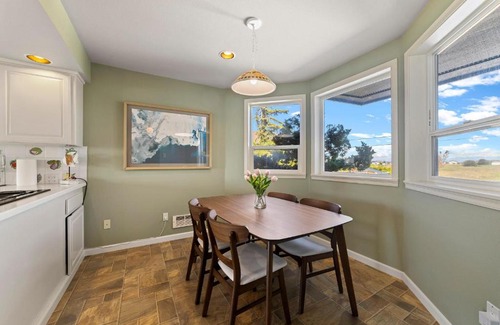 Ferndale House | New SANDY POINT 6 BEDS 3 BATHS BEACH HOUSE WITH AMAZING VIEWS