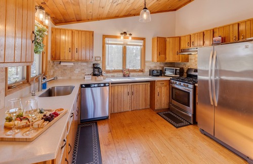 Thornton House | NEW! Scenic White Mountains Retreat
