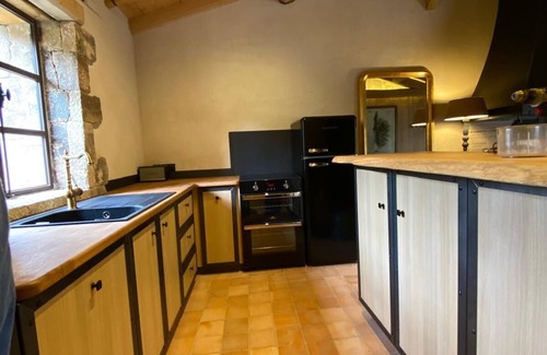 Santa Giulia Villa | New sea and mountain accommodation, fully equipped kitchen