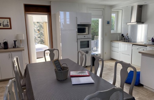 Donville-les-Bains House | NEW seafront near beach, dior garden and near granville