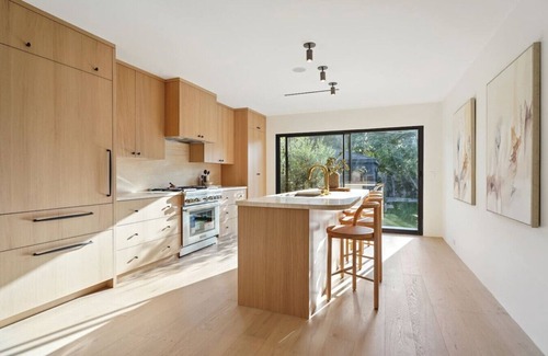 Sherman Oaks House | NEW! Sherman Oaks Luxury Retreat w/Saltwater Pool